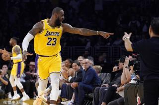 保持冷静并 保持冷静并