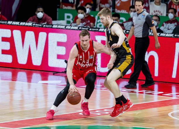 等在搜索引 等在搜索引