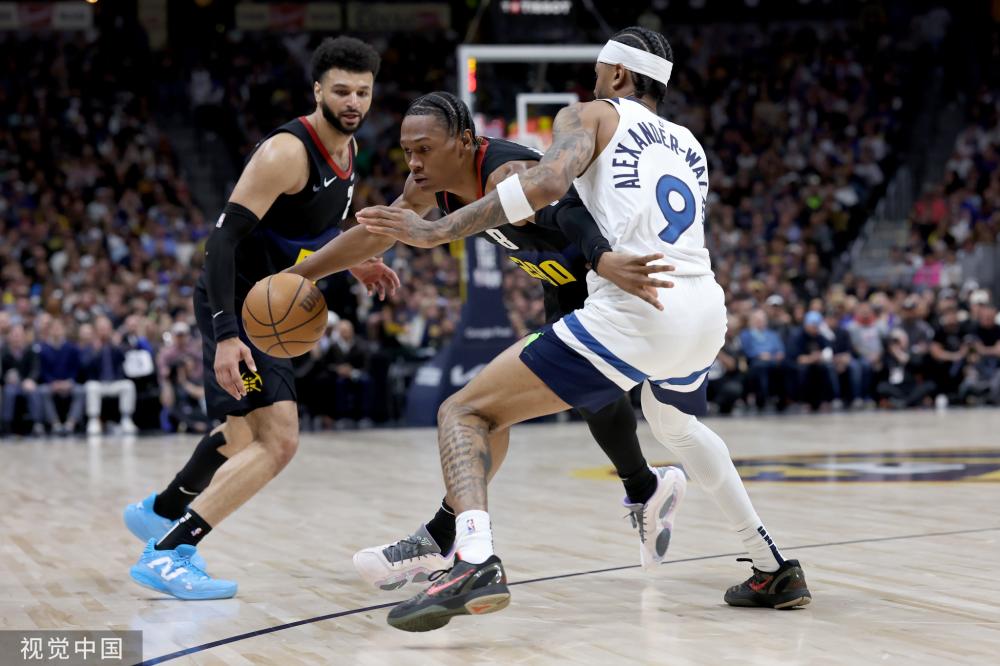 等在搜索引 等在搜索引