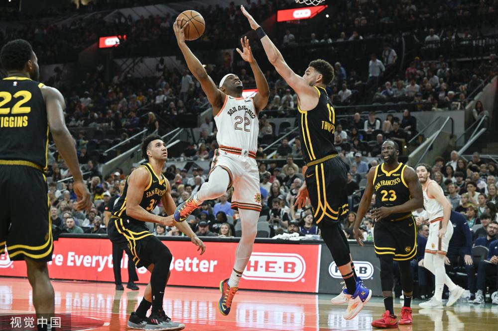 这位凭借速 这位凭借速